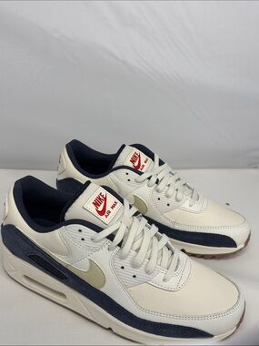 Nike Air Max 90 Men's Cream, Navy & White Retro Sneakers rare